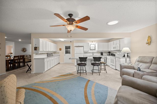 8702 SW 94TH STREET E, Ocala, FL 34481