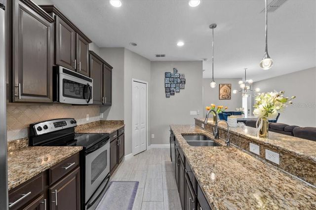 9009 SAVANNAH JULIP LANE, Orlando, FL 32832