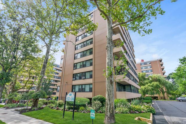 166-10 Powells Cove Boulevard 5D, Beechhurst, NY 11357