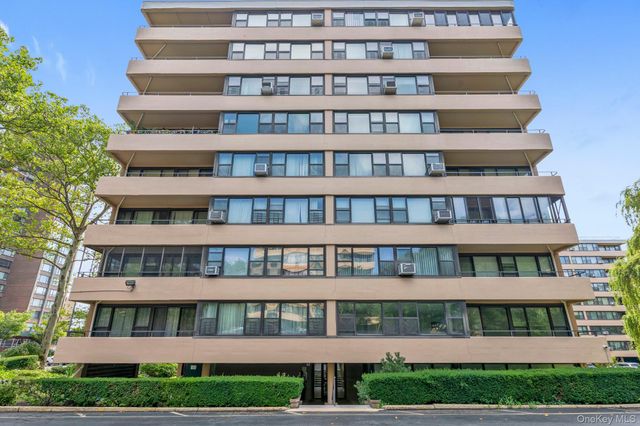 166-10 Powells Cove Boulevard 5D, Beechhurst, NY 11357