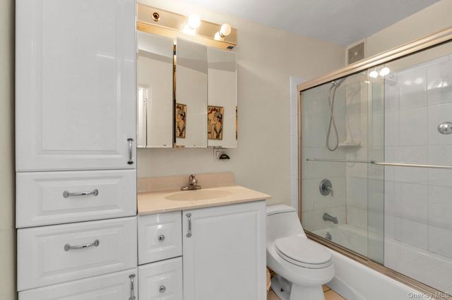 166-10 Powells Cove Boulevard 5D, Beechhurst, NY 11357