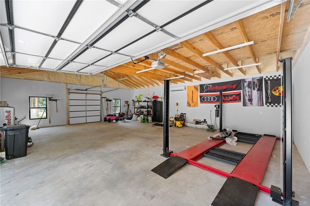 3335 Barrington Road, Tontitown, AR 72704