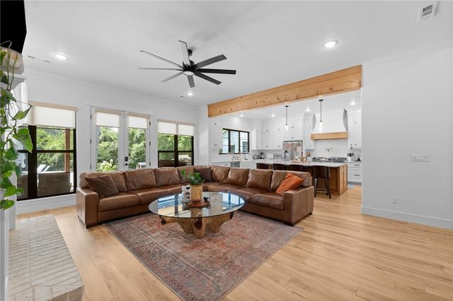 3335 Barrington Road, Tontitown, AR 72704
