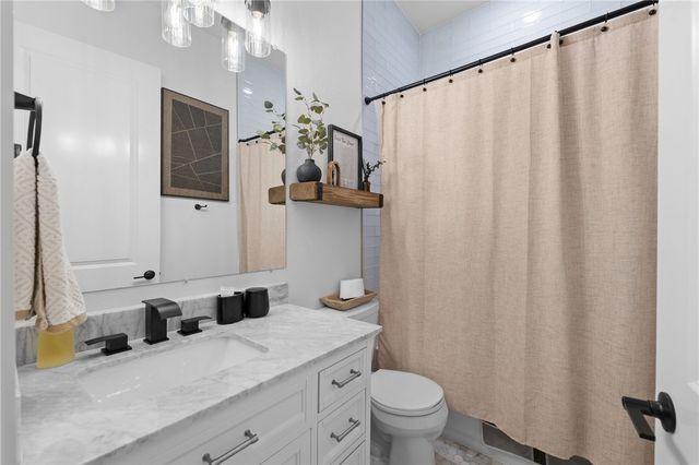 3335 Barrington Road, Tontitown, AR 72704