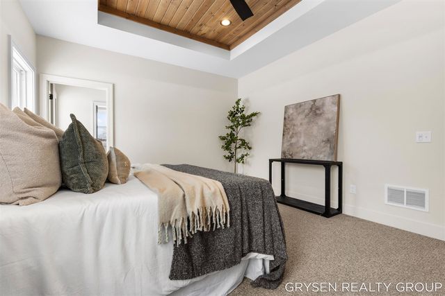 8645 Bosque Drive, Caledonia, MI 49316