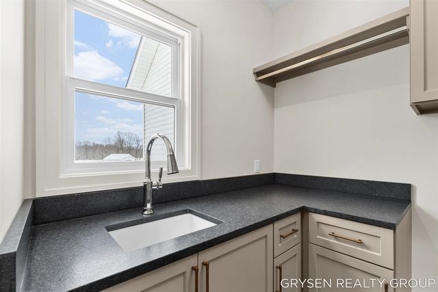 8645 Bosque Drive, Caledonia, MI 49316