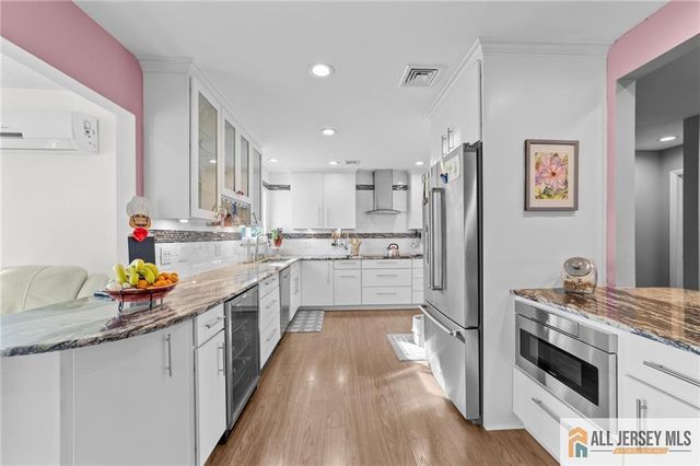 264 Glen Road 264A, Monroe, NJ 08831