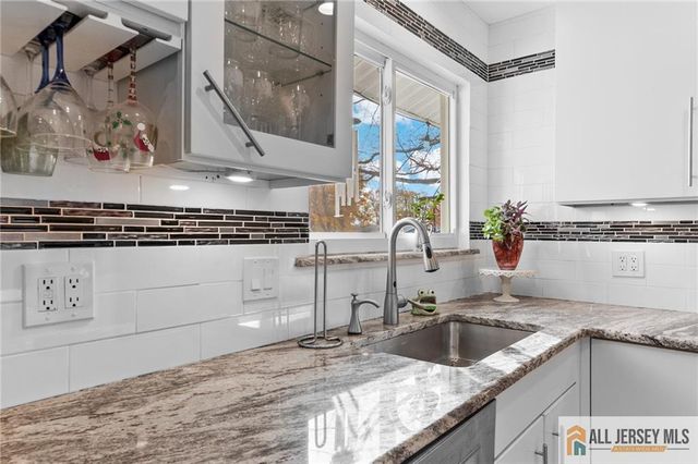 264 Glen Road 264A, Monroe, NJ 08831