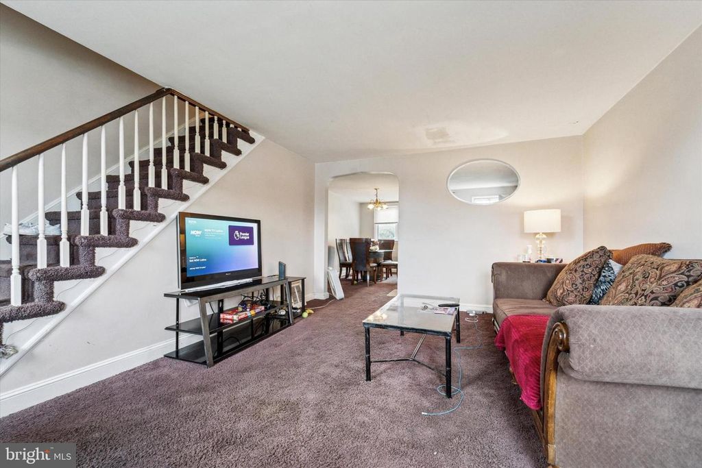 268 N OAK AVE, Clifton Heights, PA 19018