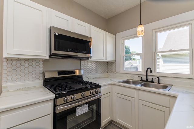 1707 W 8th Street, Anderson, IN 46016