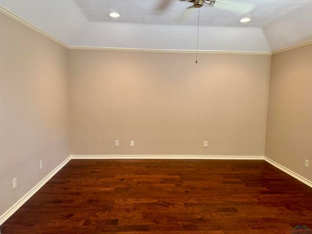 1617 McAllen, Henderson, TX 75654