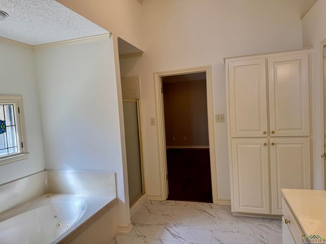 1617 McAllen, Henderson, TX 75654