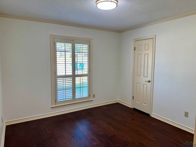 1617 McAllen, Henderson, TX 75654