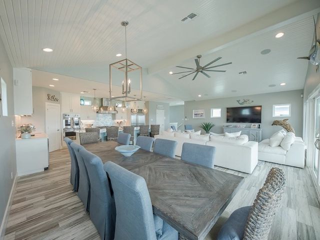 8125 Beach Break Dr, Corpus Christi, TX 78418