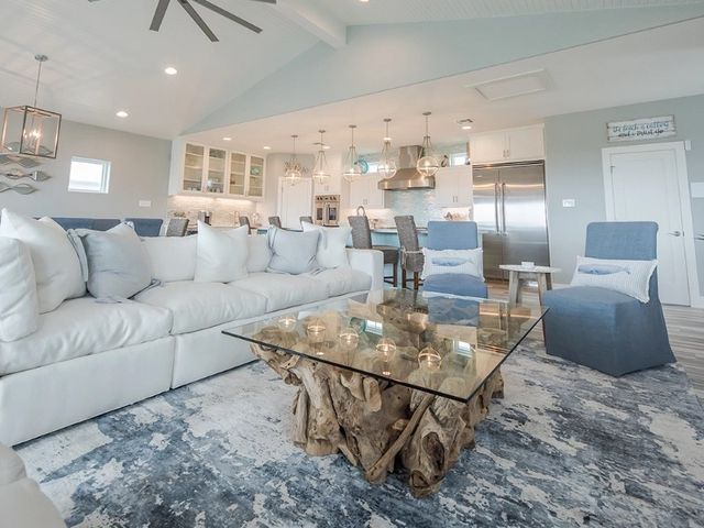 8125 Beach Break Dr, Corpus Christi, TX 78418