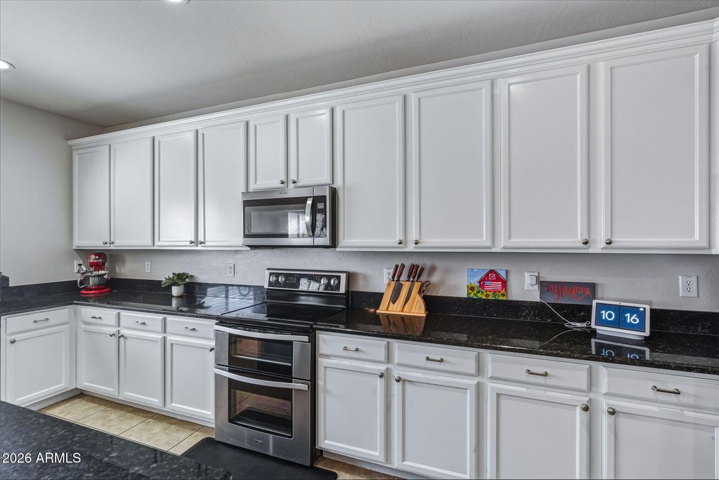 Image 11 of property listing at 43879 W MARICOPA Avenue, Maricopa, AZ 85138