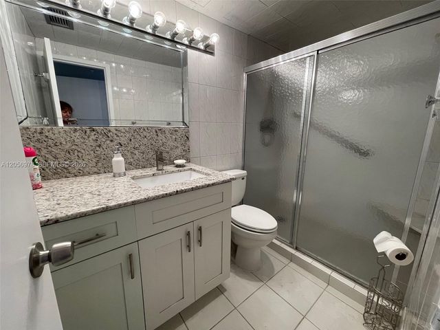 5825 Collins Ave 7B, Miami Beach, FL 33140