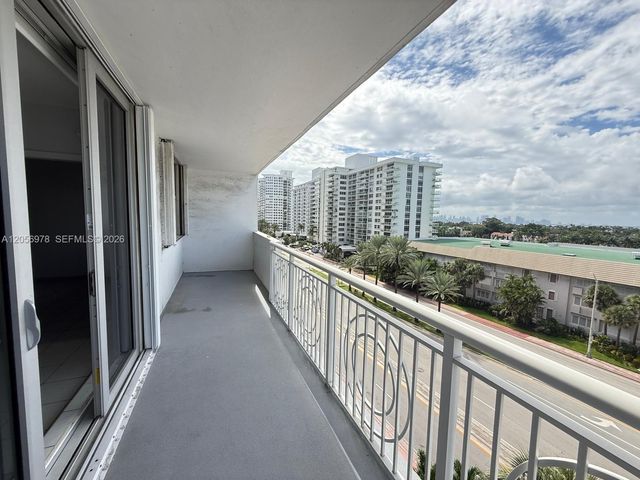 5825 Collins Ave 7B, Miami Beach, FL 33140