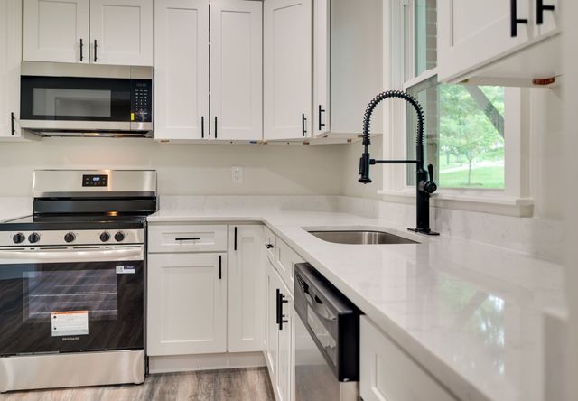 2420 Pafford Dr, Nashville, TN 37206