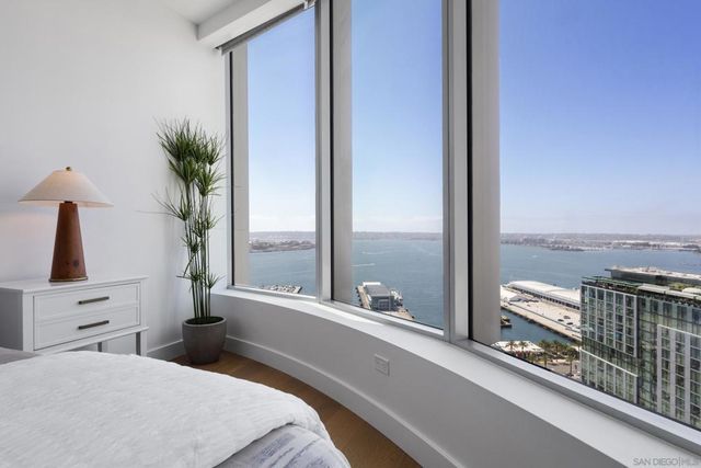 888 W E St 2602, San Diego, CA 92101