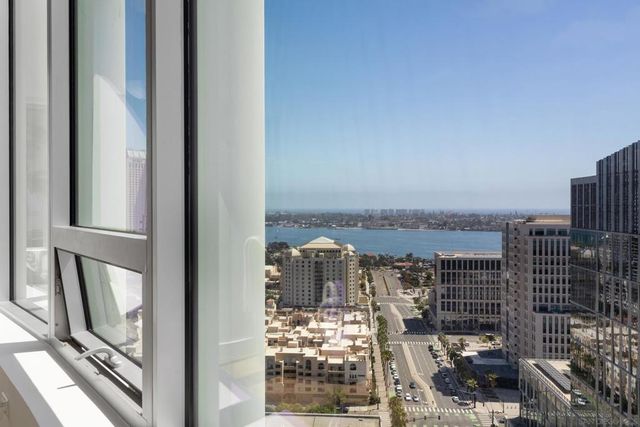 888 W E St 2602, San Diego, CA 92101