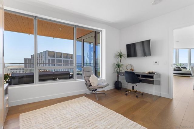 888 W E St 2602, San Diego, CA 92101