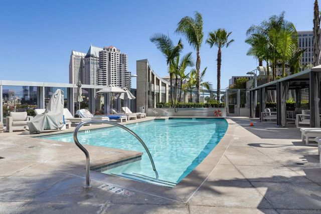 888 W E St 2602, San Diego, CA 92101
