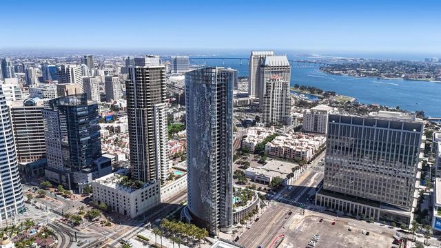 888 W E St 2602, San Diego, CA 92101