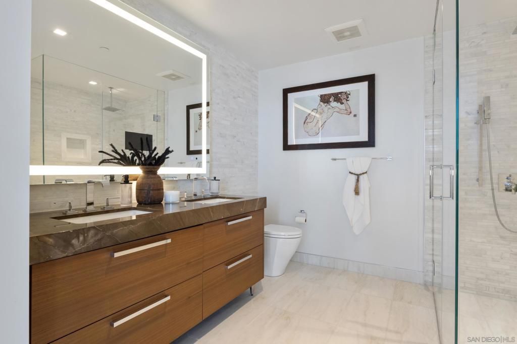Image 31 of property listing at 888 W E St 2602, San Diego, CA 92101