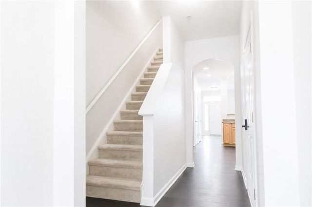 544 Ridge View Crossing, Woodstock, GA 30188