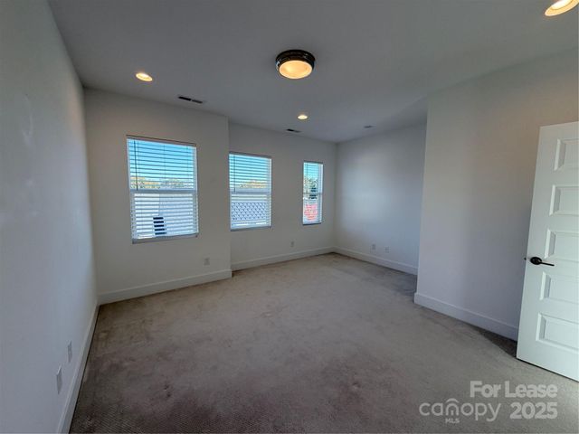 2009 Hamorton Place, Charlotte, NC 28205