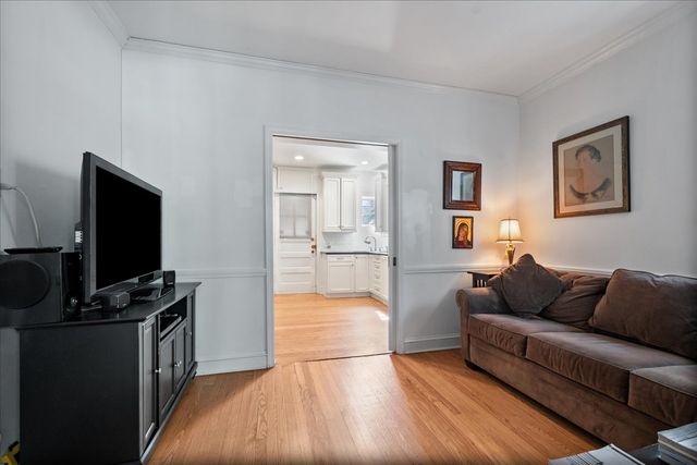 496 Sheridan Road 1, Evanston, IL 60202