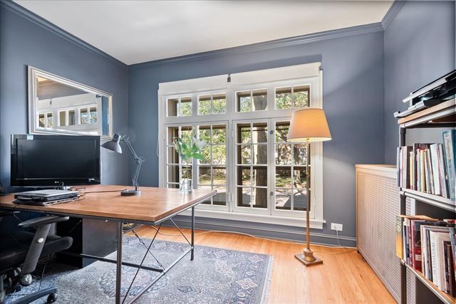 496 Sheridan Road 1, Evanston, IL 60202