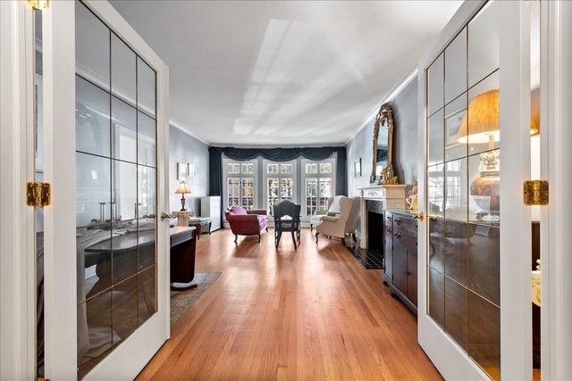 496 Sheridan Road 1, Evanston, IL 60202