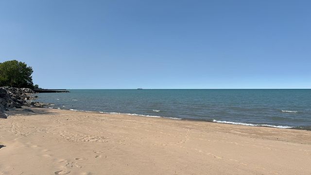 496 Sheridan Road 1, Evanston, IL 60202