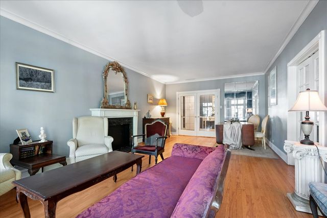 496 Sheridan Road 1, Evanston, IL 60202