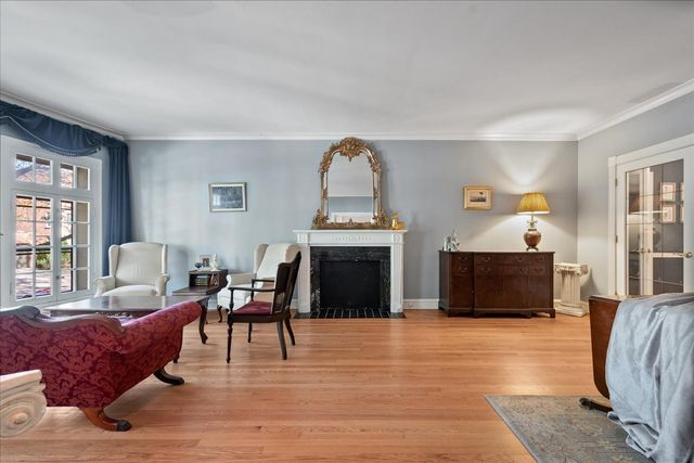 496 Sheridan Road 1, Evanston, IL 60202