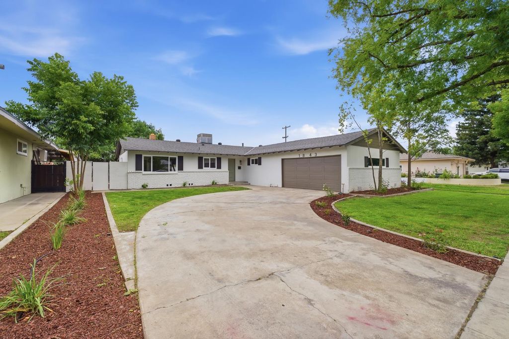 Image 1 of property listing at 1843 W Cortland Avenue, Fresno, CA 93705