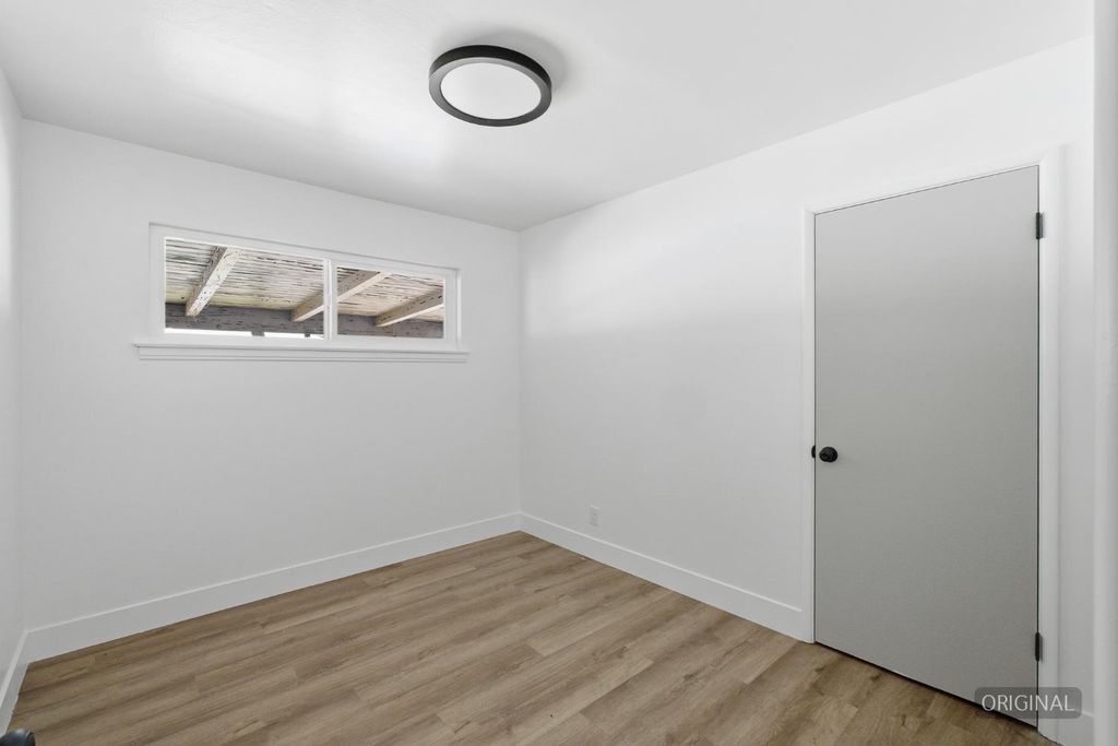Image 14 of property listing at 1843 W Cortland Avenue, Fresno, CA 93705