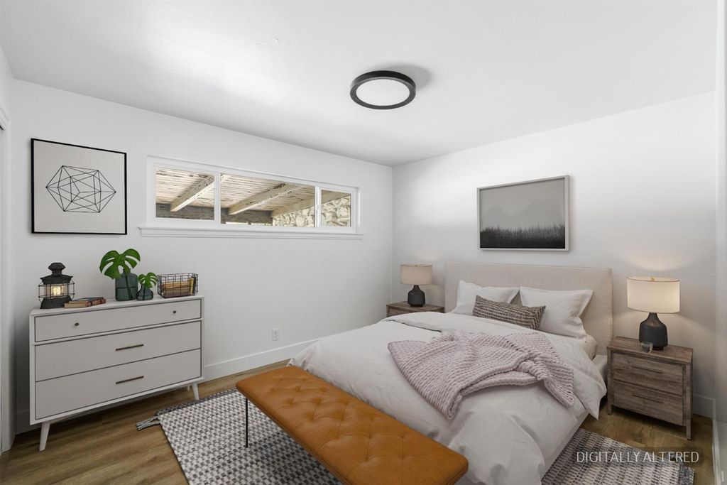 Image 15 of property listing at 1843 W Cortland Avenue, Fresno, CA 93705