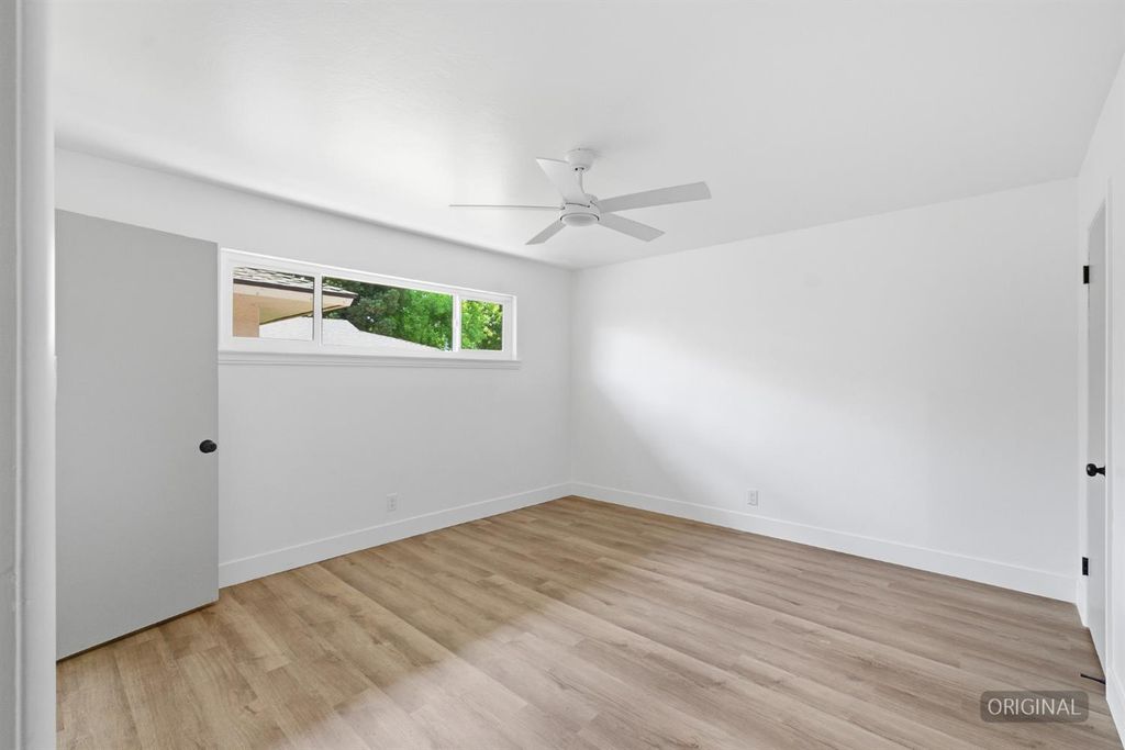 Image 22 of property listing at 1843 W Cortland Avenue, Fresno, CA 93705