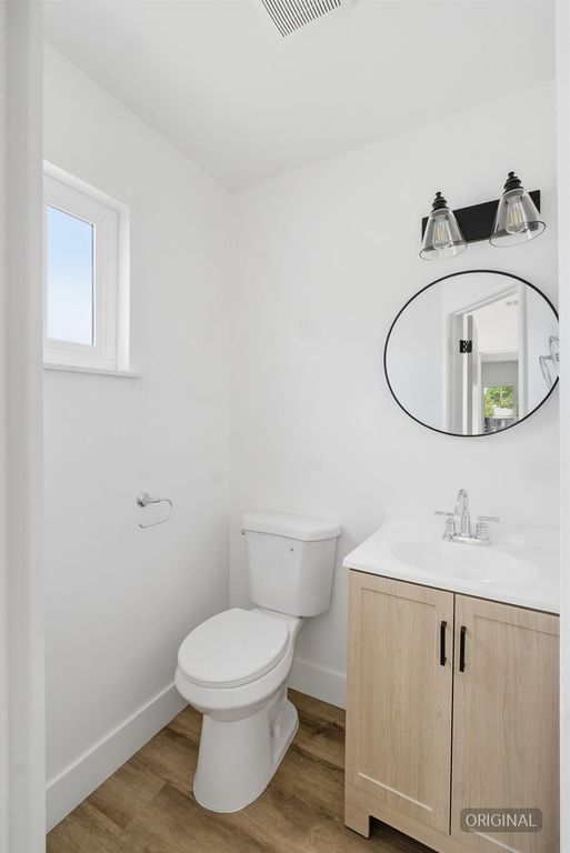 Image 28 of property listing at 1843 W Cortland Avenue, Fresno, CA 93705