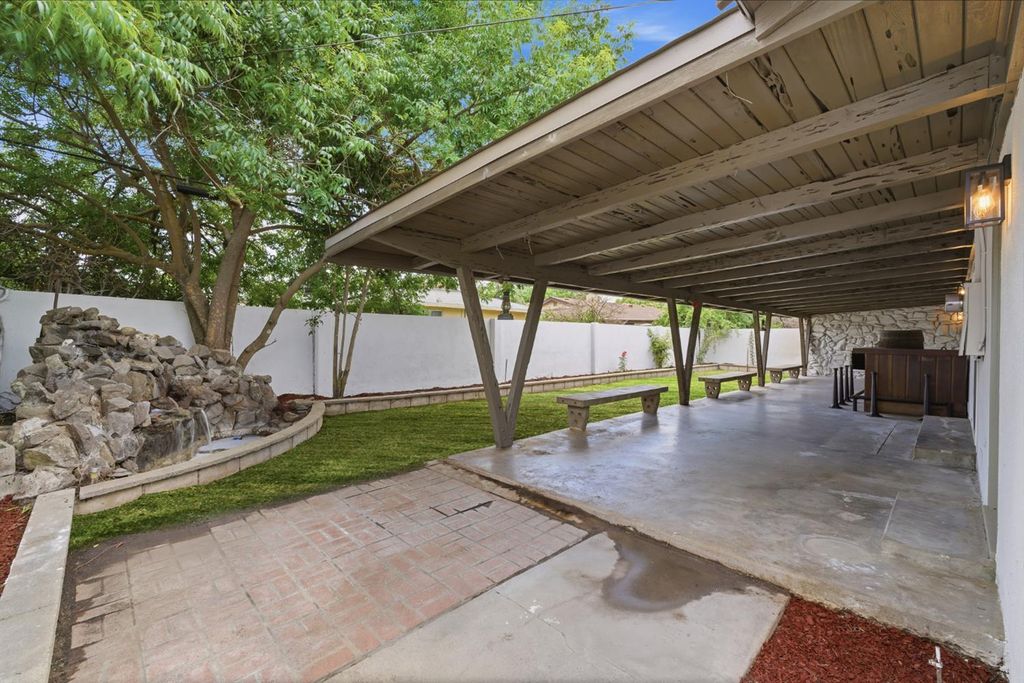 Image 29 of property listing at 1843 W Cortland Avenue, Fresno, CA 93705