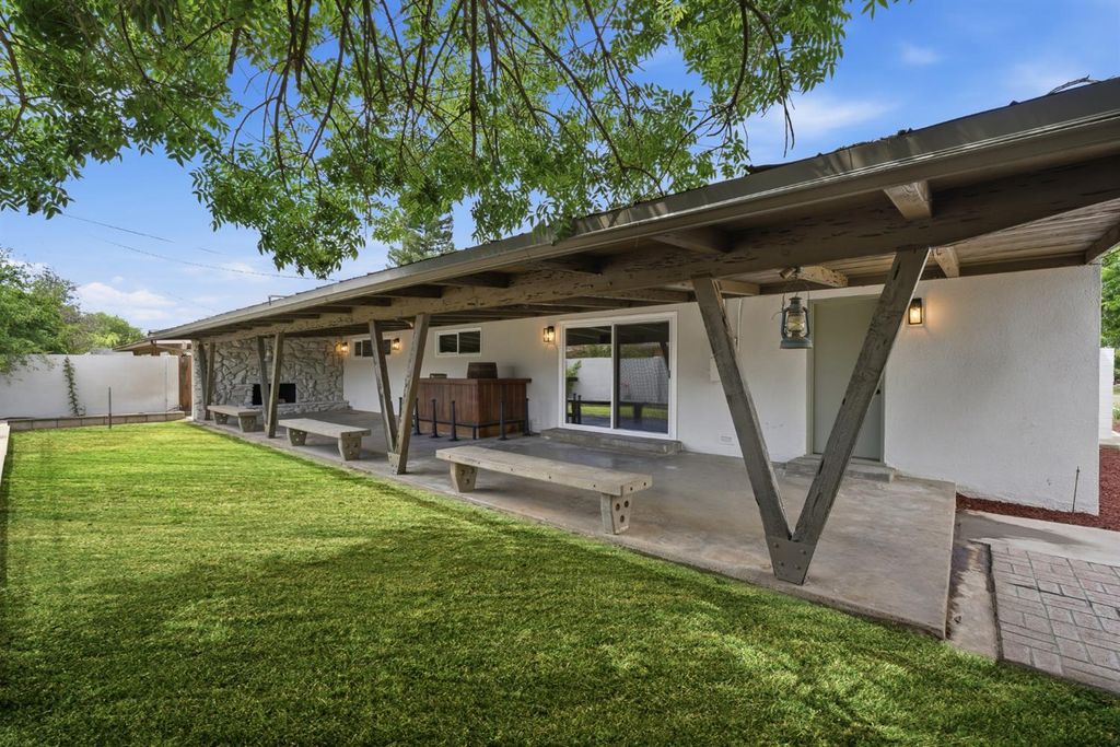 Image 30 of property listing at 1843 W Cortland Avenue, Fresno, CA 93705