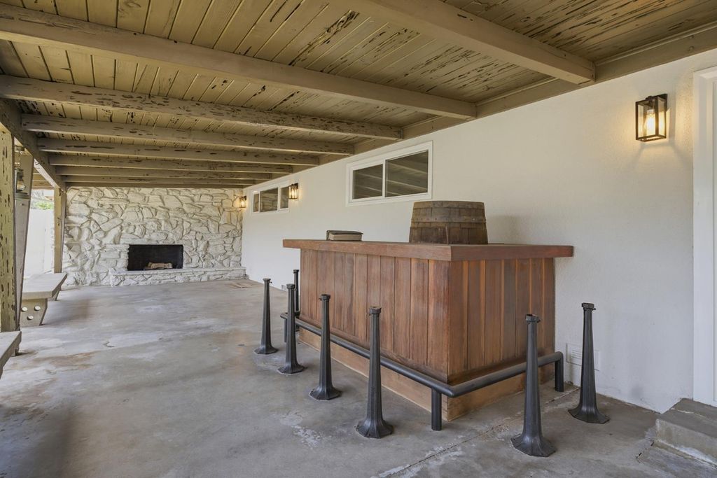 Image 33 of property listing at 1843 W Cortland Avenue, Fresno, CA 93705