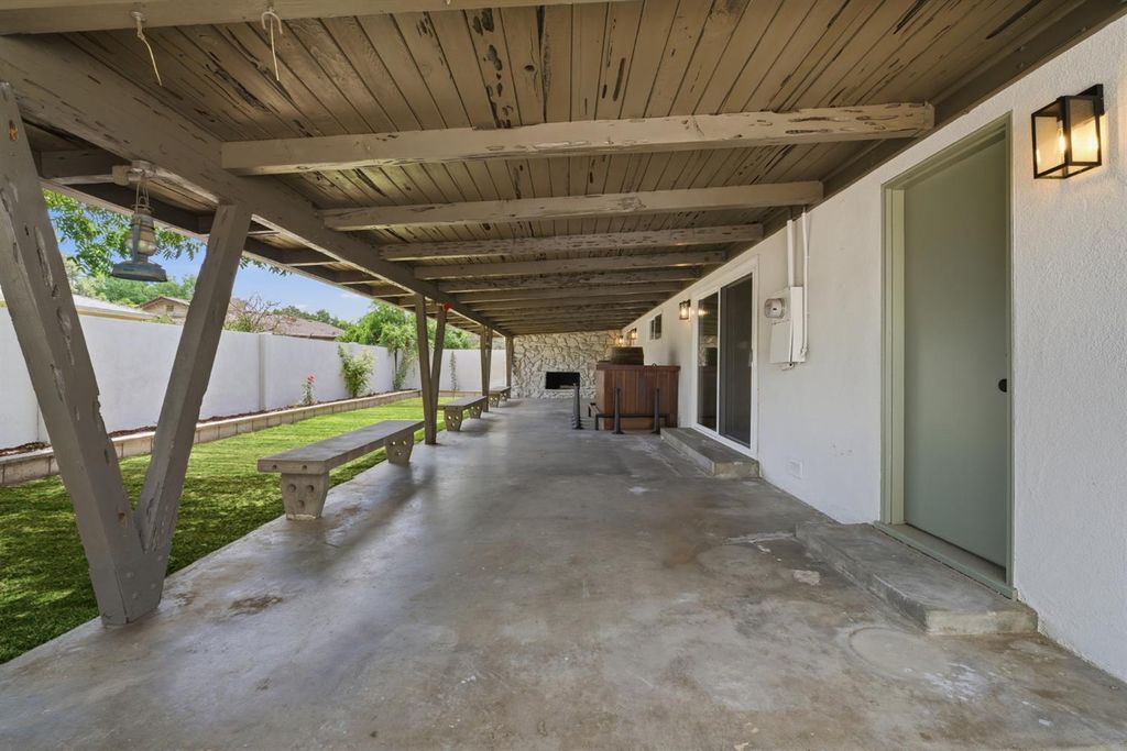 Image 36 of property listing at 1843 W Cortland Avenue, Fresno, CA 93705
