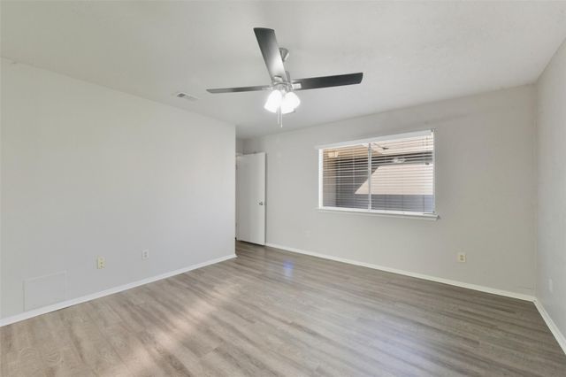 2822 Forest Point Drive, League City, TX 77573