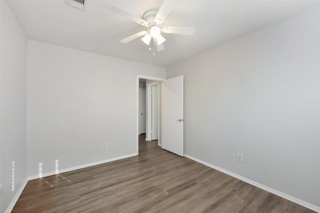 2822 Forest Point Drive, League City, TX 77573