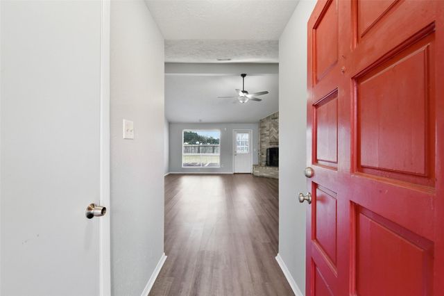 2822 Forest Point Drive, League City, TX 77573