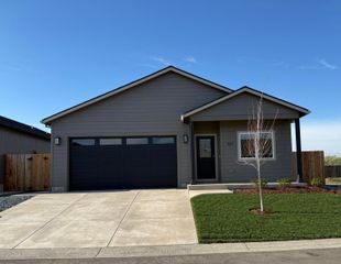 337 Quail Circle, Talent, OR 97540